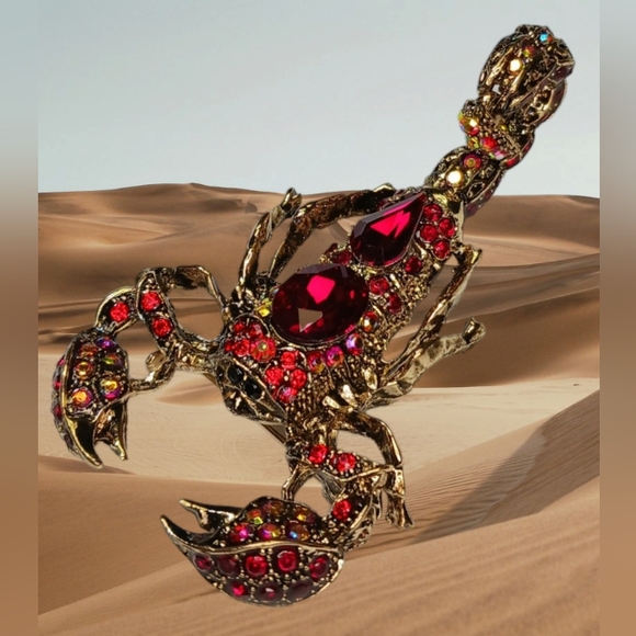 Scorpion Crystal Rhinestone Bling Articulated Stinger Brooch Pendant - Picture 2 of 15